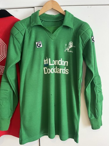 Millwall match worn goalkeeper - millwall,