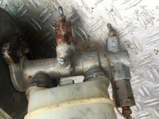   Brake Master Cylinder for Nissan Almera UK193819-61