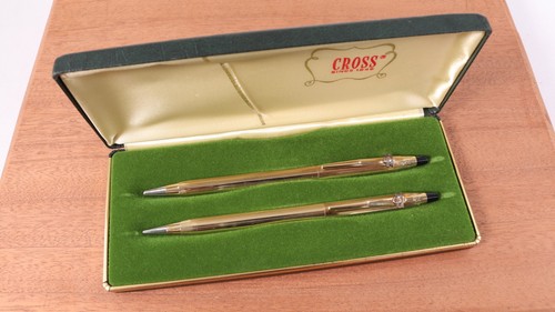 Cross 10kt gold filled - 1/20,