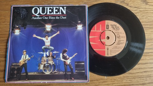 Queen another one bites - –,