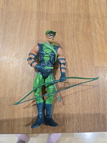Universe green arrow comic - dc,