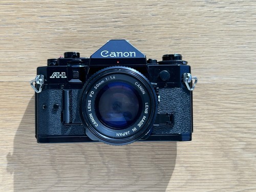 Canon 35mm slr analogue - canon,