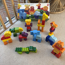 Pintoy 52 Piece Chunky Wooden Animal Creative Colourful Blocks Set