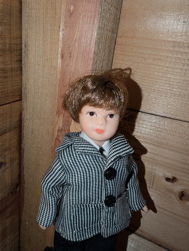 Small haunted doll - doll, samantha