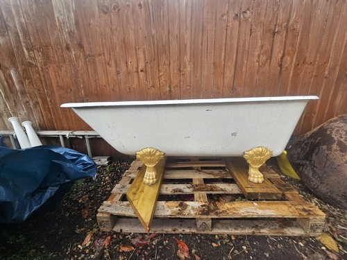 Cast iron bath roll - cast,