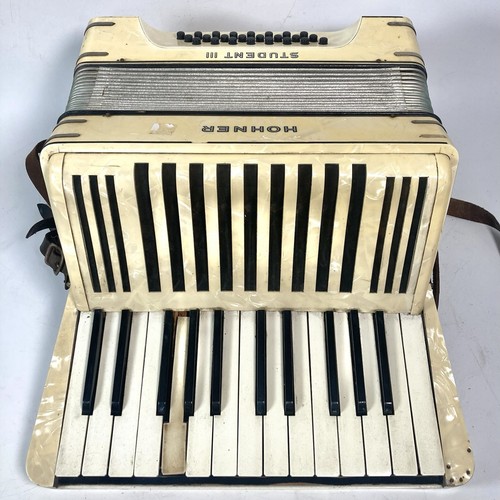 Hohner student iii bass key - hohner,