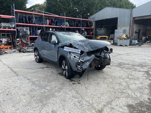 Volvo xc40 breaking battery - volvo,
