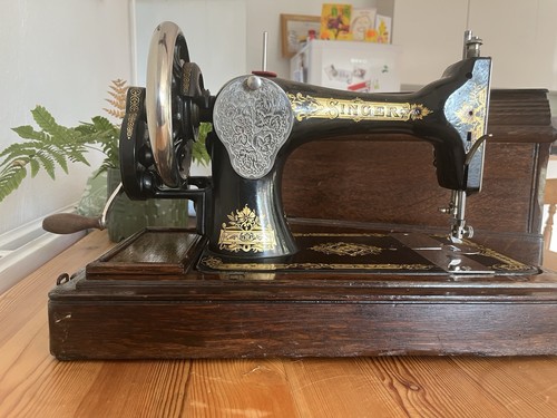 Antique singer 28k hand crank - singer,