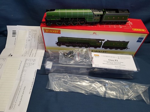 Hornby r3983 lner green 2 - r3983,
