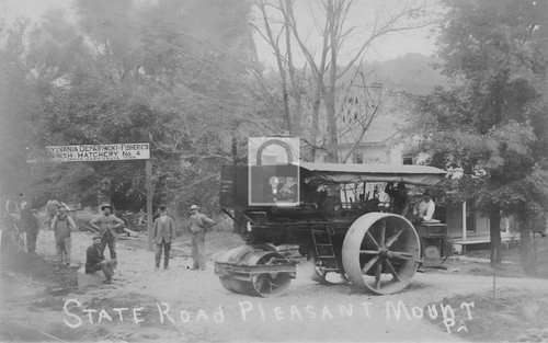 Steam roller engine road - roller, crew