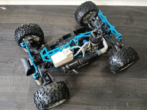 Flying point duratrax truck - flying,