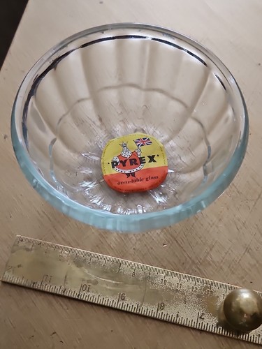 Vintage pyrex oven table - oven,