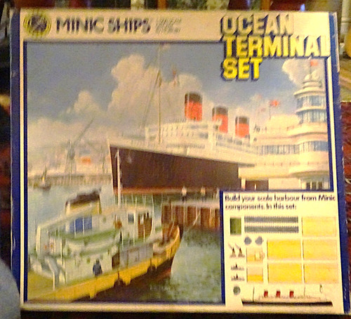 Minic ships die - ships,
