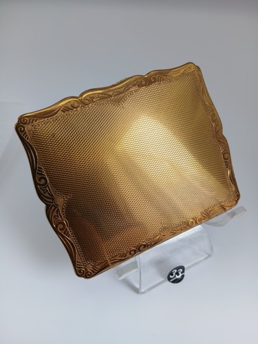 Beautiful vintage stratton - beautiful,