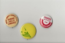 3 PIN BACK BUTTONs - Bucks
