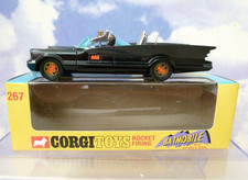 CORGI TOYS 267 1/46 CLASSIC 1966 BATMAN BATMOBILE WITH FIGURES & GADGETS RT26701