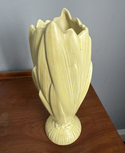 Vintage sylvac 2486 yellow - sylvac,