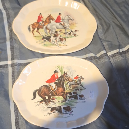 Ceramic decorative plates - plates, set