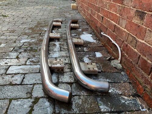 Side step exterior bull bars - side,