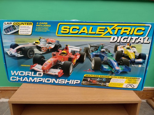 Scalextric digital world - scalextric,