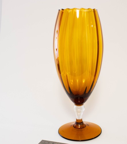 Stunning vintage hand - stunning,