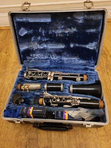 Buffet b12 clarinet with - bb,