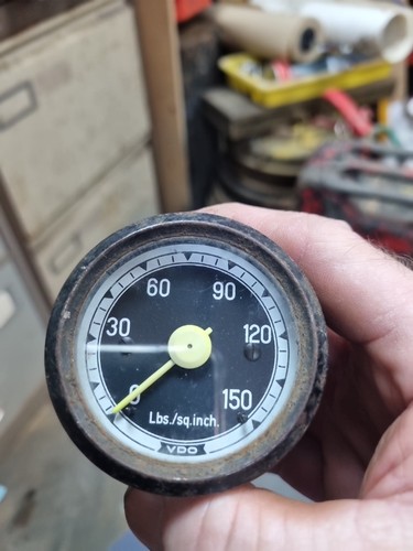 Vdo oil pressure gauge lbs - pressure, sq