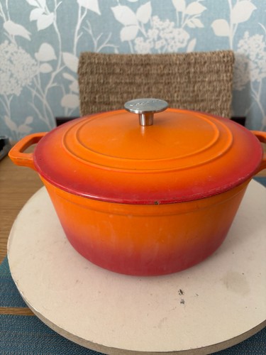 Cook cast iron casserole - cast,