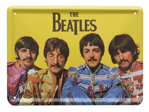 Beatles souvenir sgt peppers - beatles,