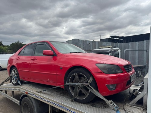 Lexus is200 2003 breaking one - 2003,