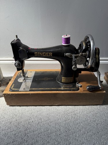 Vintage singer hand - singer, crank