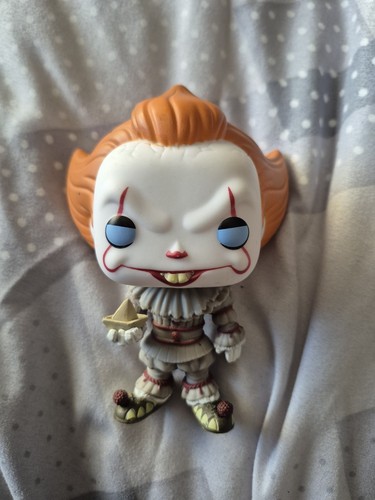 Funko pop pennywise with - pop,