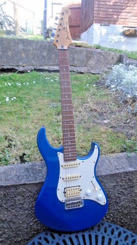 Vintage blue yamaha - vintage, blue,