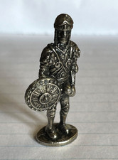 Vintage Military Metal Soldier Figure, European Knight, Silver Colour 4cm (2)