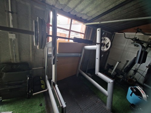 Commercial squat rack with - rack.,