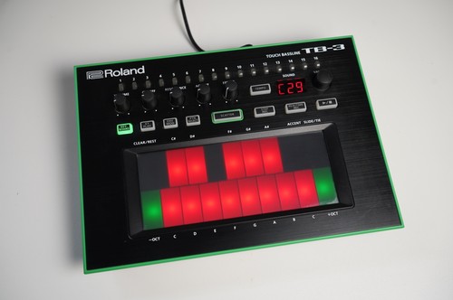 Roland aira bassline - roland,