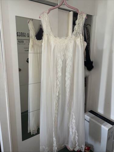 Authentic vintage white - vintage,