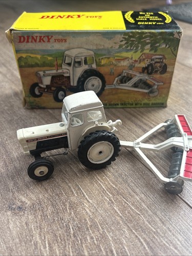 Dinky toys david brown - dinky,