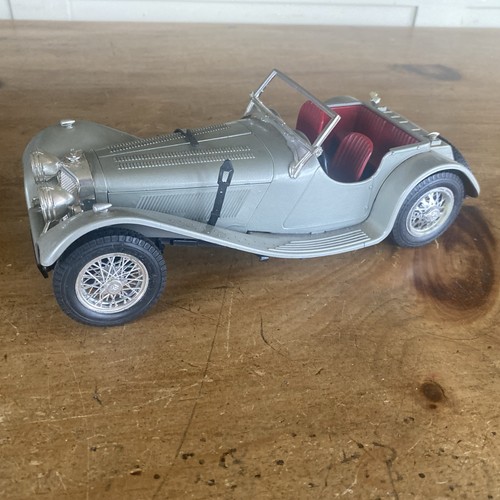 Burago scale 1937 - , 1:18