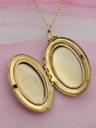 Large locket antique vtg - locket,