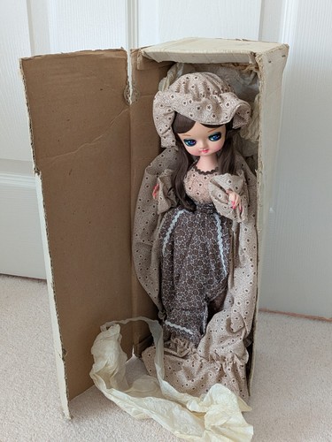 Bradley doll vintage pose - doll,
