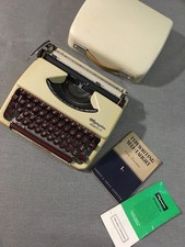 Olympia Splendid 33 typewriter