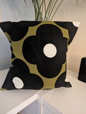 Orla Kiely Spot Flower
