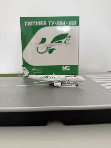 Mahan air tupolev 204 - mahan, tu-204-100