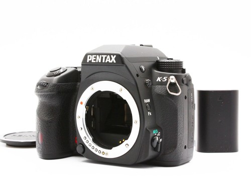Near mint pentax 5 digital - k-5,