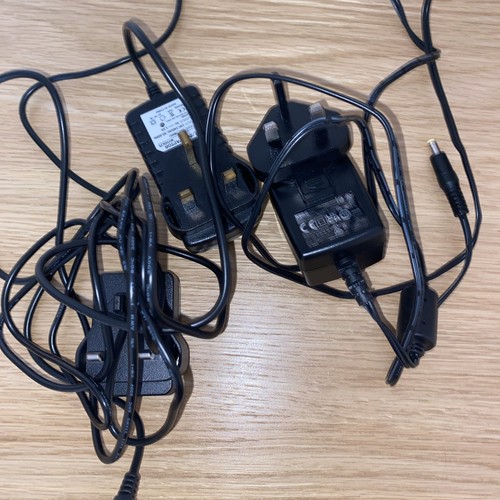 Dc adapter power - 9v, ac/dc