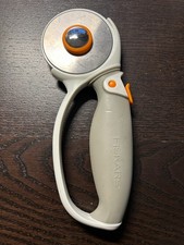 45mm SoftGrip Rotary Cutter By Fiskars With Titanium Carbide Blades Included