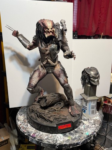 Predator sideshow statue - predator,