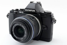 Olympus OM-D E-M5 16.1MP 14-42mm Lens Black [Exc w/Box,8GB SD,Flash [811]