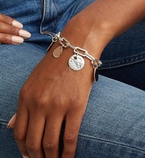 MONICA VINADER 💎 Ziggy